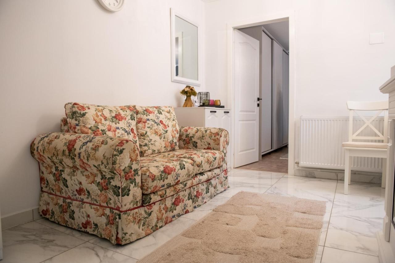 Urban Oasis Apartman Karácsonkő Kültér fotó